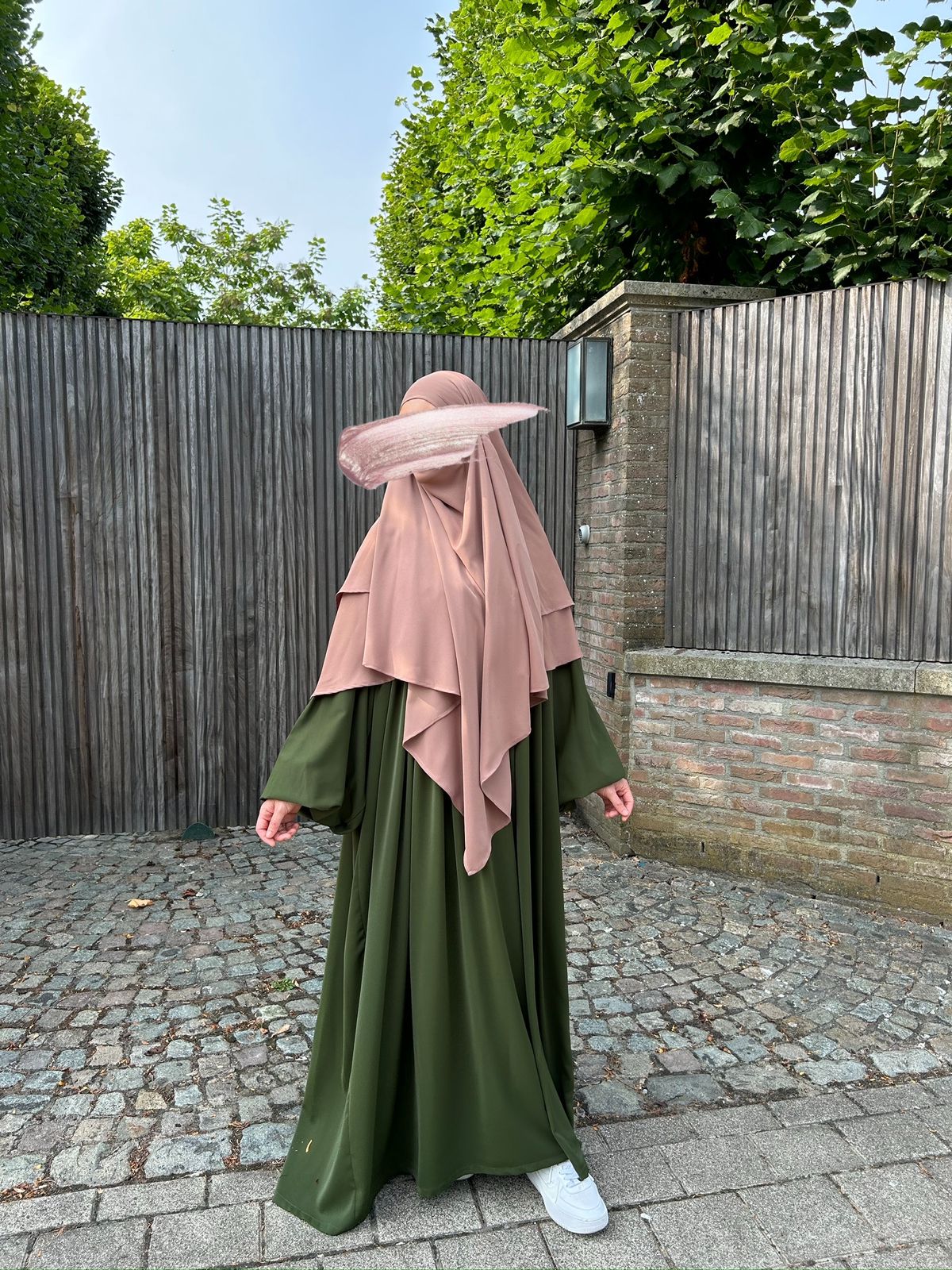 888ba3fb-6ad6-4d47-b2d0-adc2d0f6484a